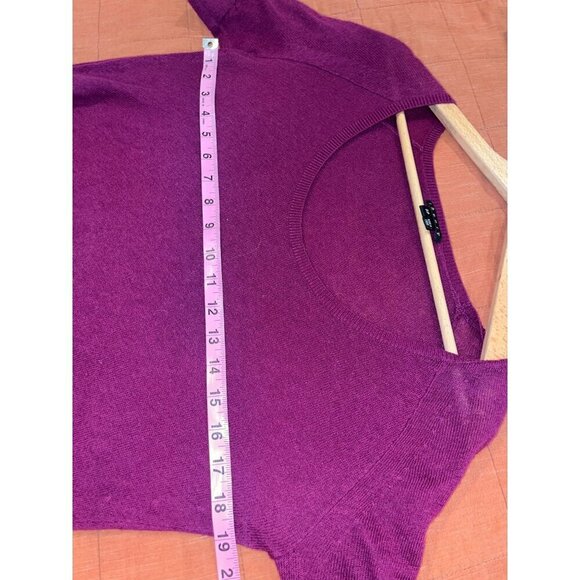 Theory cashmere blend short sleeve asymmetrical hem sweater top Small - Picture 5 of 8